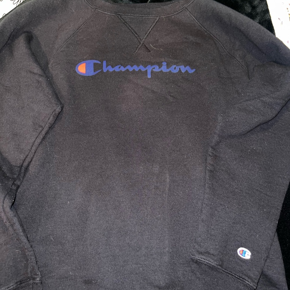 Champion women’s crew neck black sweater. Size small